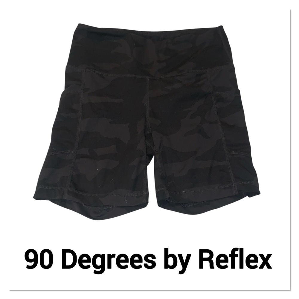 90 DEGREE by REFLEX Black Camo Biker Shorts size medium